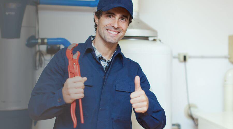 Professional water heater repair in Kingsbury, TX